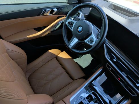 Used 2025 BMW X6 xDrive40i w/ Premium Package AWD/4WD image 34