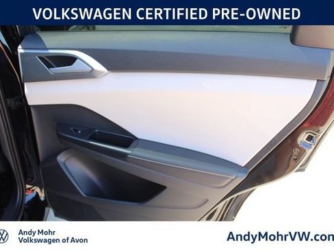 Used 2025 Volkswagen Taos SE w/ Panoramic Sunroof Package AWD/4WD image 24
