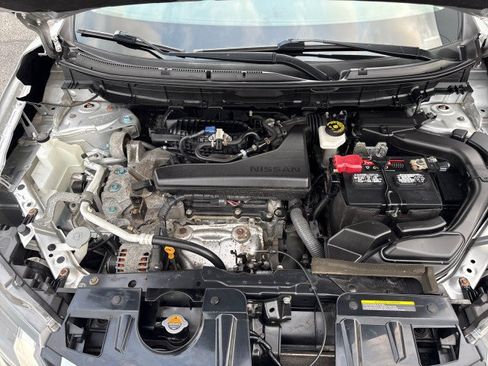 Used 2017 Nissan Rogue S AWD/4WD image 29