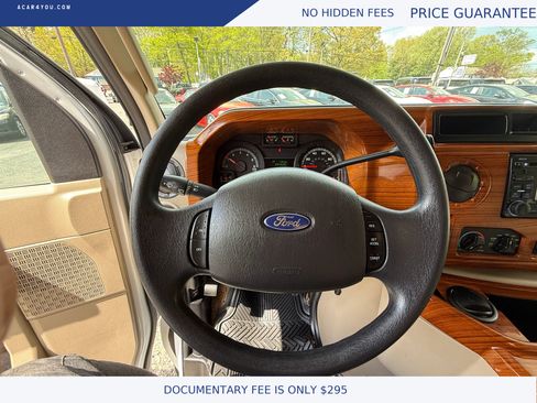 Used 2011 Ford E-450 and Econoline 450 Super Duty w/ Motorhome Prep Pkg image 10