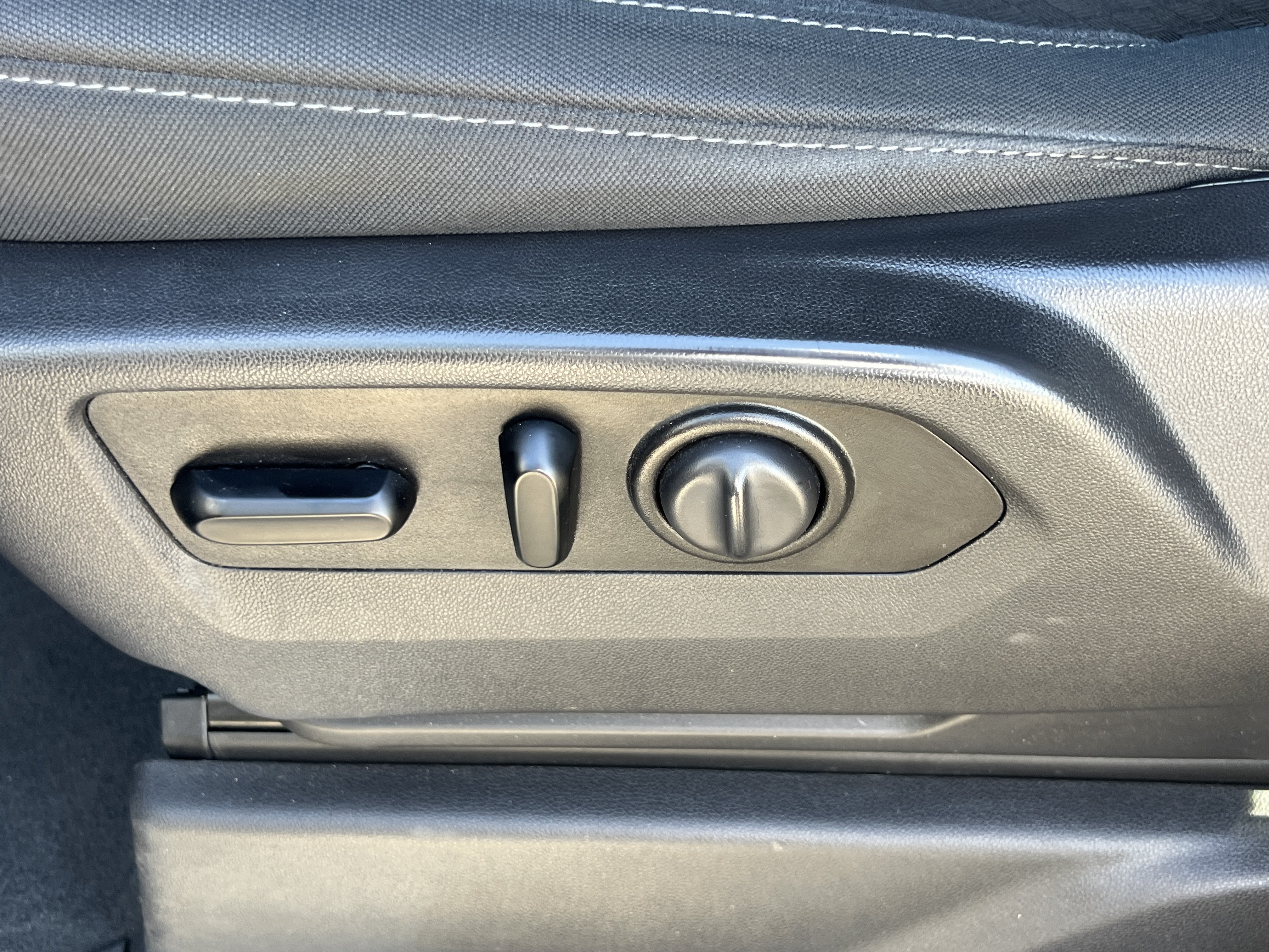Used 2021 Chevrolet Silverado 1500 RST w/ Bed Protection Package RWD image 16