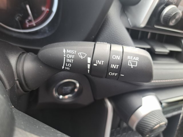 Used 2025 Toyota RAV4 XLE AWD/4WD image 25