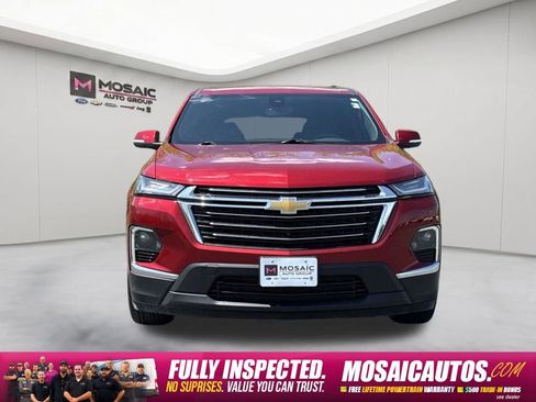 Used 2023 Chevrolet Traverse LT w/ LT Premium Package AWD/4WD image 2