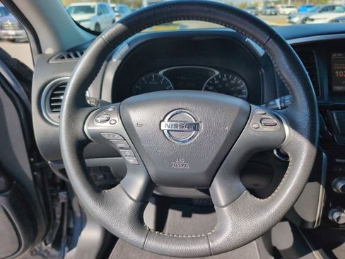 Used 2013 Nissan Pathfinder SV image 23