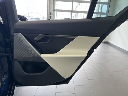 New 2026 BMW 550e xDrive image 51