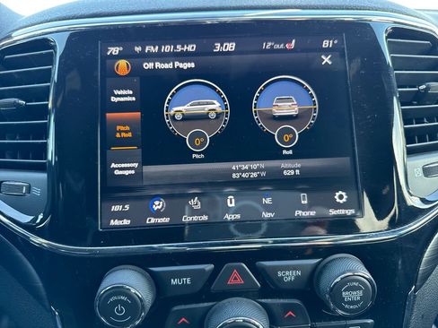 Certified 2021 Jeep Grand Cherokee Laredo X image 29