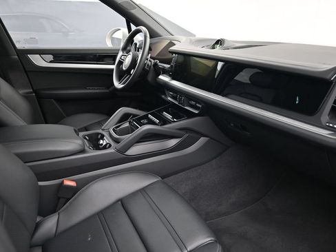 Used 2026 Porsche Cayenne S AWD/4WD image 14