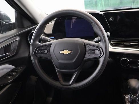 New 2025 Chevrolet Trax LT image 12