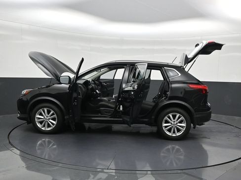 Used 2018 Nissan Rogue Sport SV w/ SV Technology Package AWD/4WD image 33