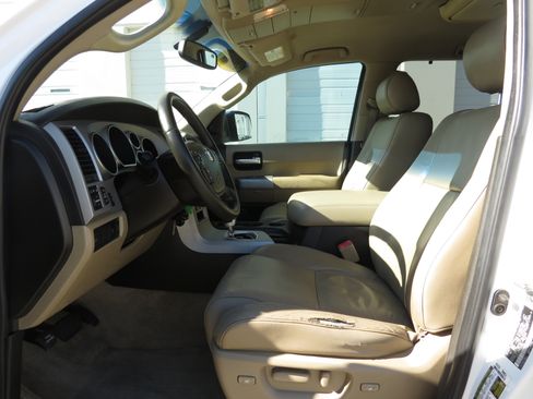 Used 2008 Toyota Sequoia Limited RWD image 29