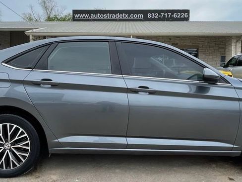 Used 2021 Volkswagen Jetta R-Line image 8