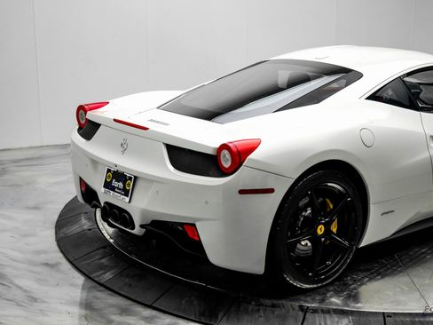 Used 2015 Ferrari 458 Italia Coupe image 17