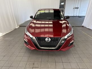 Used 2021 Nissan Altima 2.5 SR video 2
