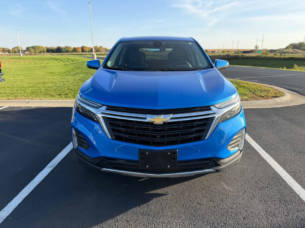 Used 2024 Chevrolet Equinox LT AWD/4WD image 2