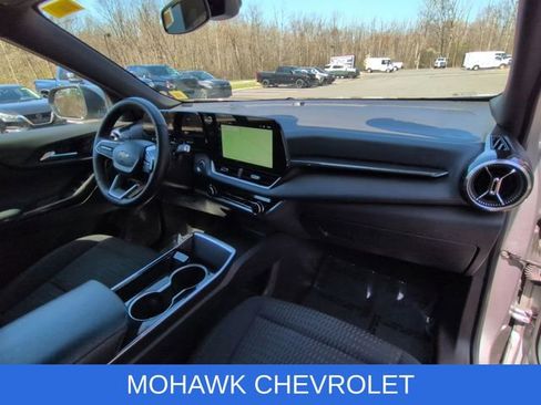 Used 2025 Chevrolet Equinox LT AWD/4WD image 29