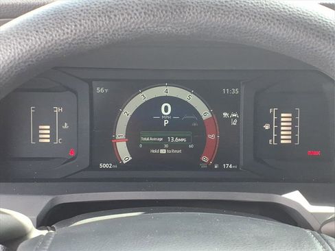 Used 2025 Toyota Tacoma SR image 31