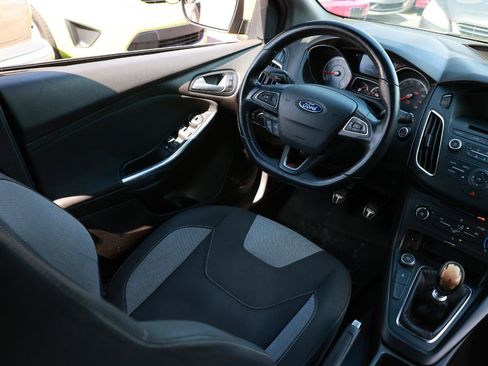 Used 2017 Ford Focus ST FWD image 20