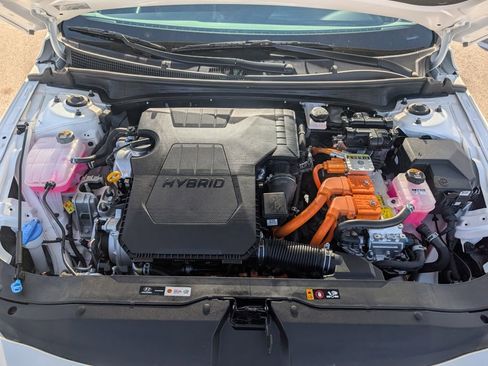 Used 2025 Hyundai Elantra Hybrid image 21
