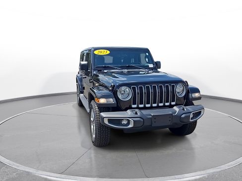 Used 2023 Jeep Wrangler Unlimited Sahara w/ Cold Weather Group AWD/4WD image 2