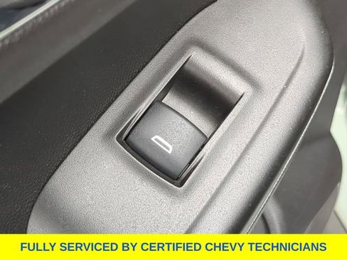 Used 2025 Chevrolet TrailBlazer LT AWD/4WD image 35