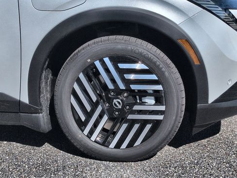 New 2026 Nissan Leaf SV+ image 12