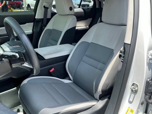 Certified 2025 Honda Prologue EX image 31