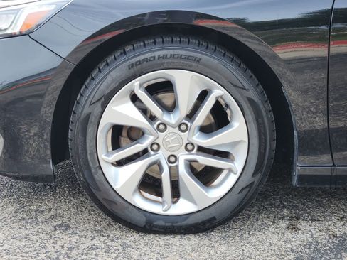 Used 2018 Honda Accord LX image 9