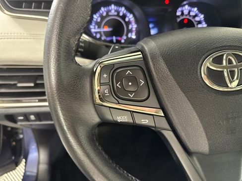 Used 2015 Toyota Avalon XLE image 15