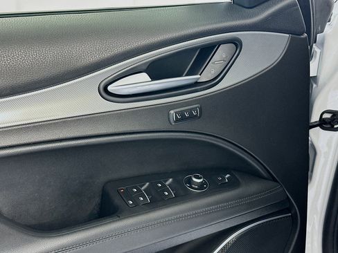 Used 2022 Alfa Romeo Stelvio Veloce image 15