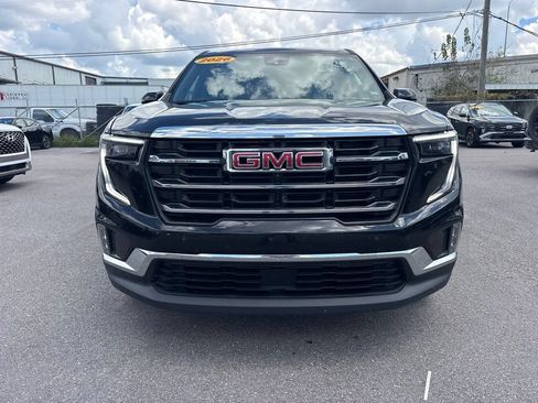 Used 2026 GMC Acadia Elevation w/ Elevation Premium Package FWD image 8
