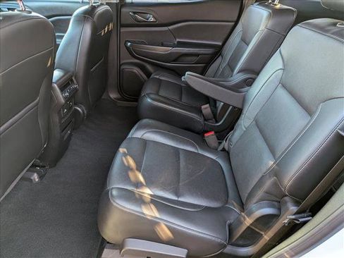 Used 2018 GMC Acadia SLT image 17