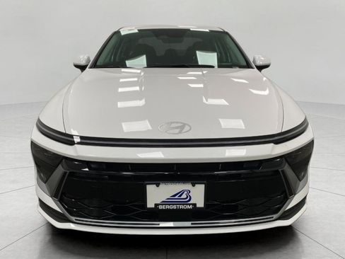 New 2026 Hyundai Sonata SE FWD image 9