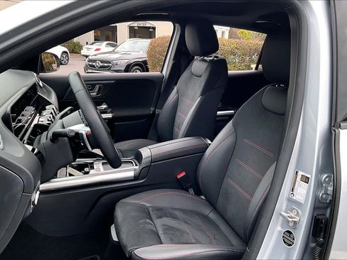 Certified 2025 Mercedes-Benz GLA 250 image 8