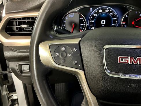 Used 2019 GMC Acadia Denali w/ Technology Package FWD image 22