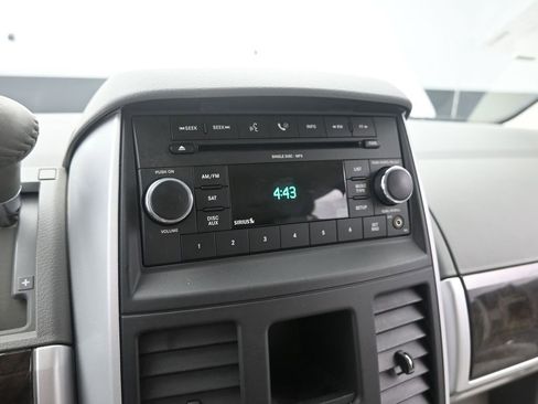 Used 2009 Dodge Grand Caravan SXT image 30