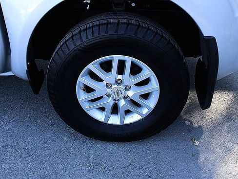 Used 2019 Nissan Frontier SV AWD/4WD image 8