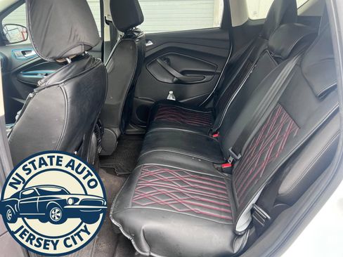 Used 2017 Ford Escape SE AWD/4WD image 7