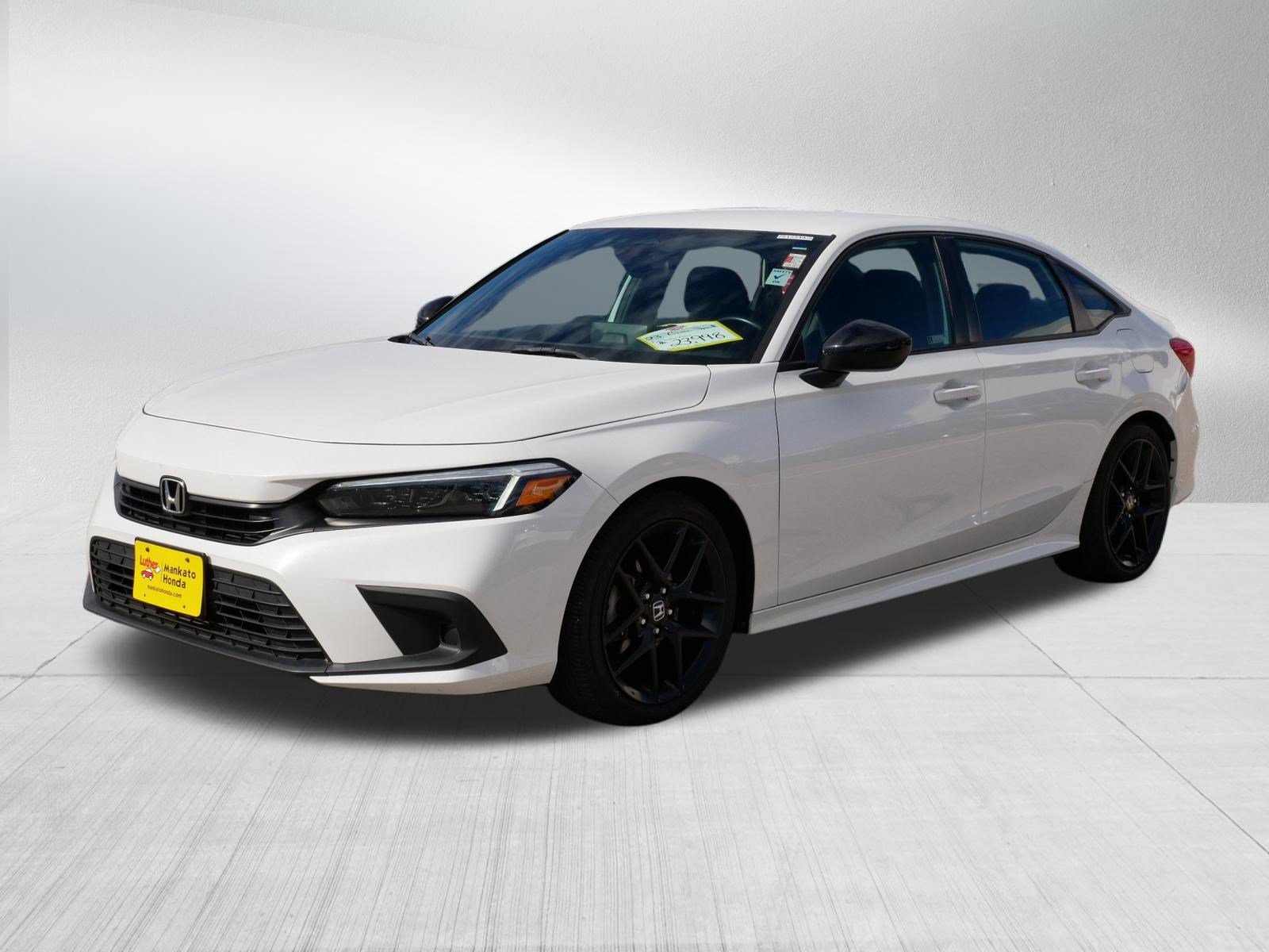 Used 2023 Honda Civic Sport image 3