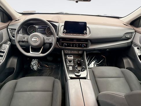 Used 2023 Nissan Rogue S image 14