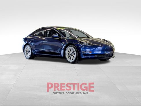 Used 2021 Tesla Model 3 Long Range AWD/4WD image 4
