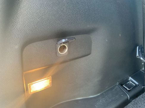 Used 2018 Ford Explorer XLT w/ Equipment Group 202A image 36