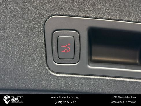 Used 2016 Tesla Model S 70 RWD image 21