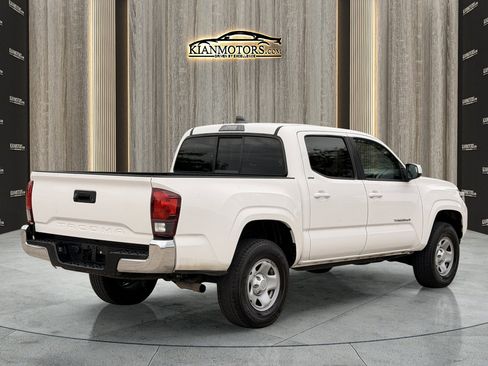 Used 2022 Toyota Tacoma SR5 RWD image 7