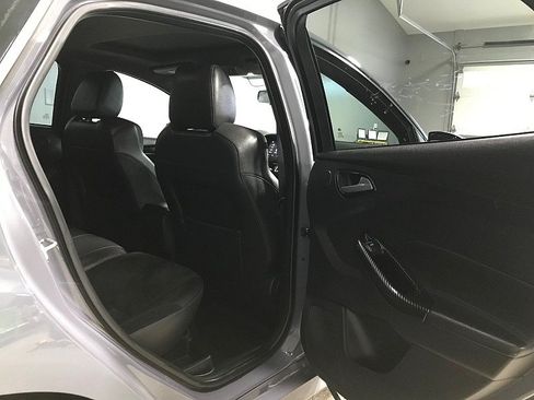 Used 2017 Ford Focus RS AWD/4WD image 15