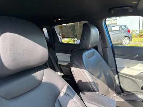 Used 2025 Jeep Compass Limited AWD/4WD image 12