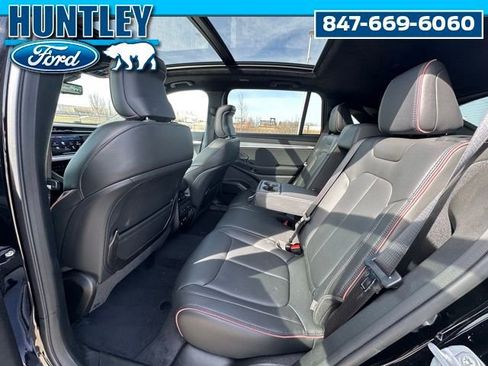 Used 2024 Jeep Wagoneer Launch Edition image 15