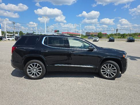 Used 2023 GMC Acadia Denali w/ Denali Technology Package FWD image 7