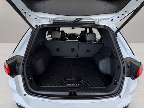 Used 2024 Chevrolet Equinox RS FWD image 32