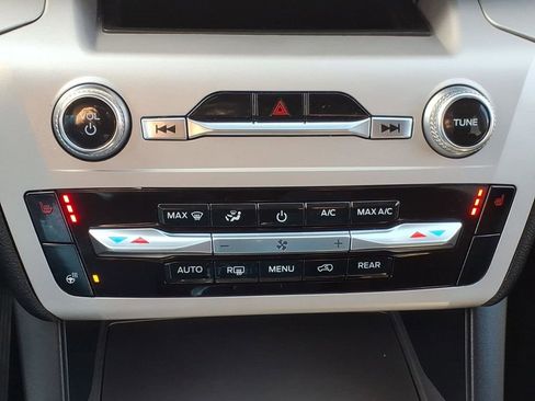 Used 2024 Ford Explorer XLT w/ Equipment Group 202A image 17