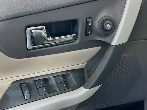 Used 2012 Ford Edge Limited image 15